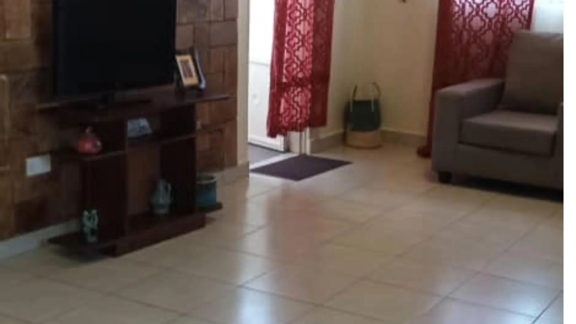 The Abode Apartments Lake View & Breakfast Suite Near Beach Entebbe
