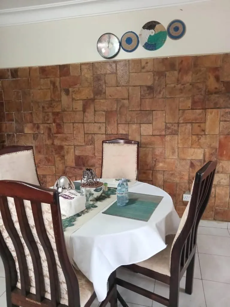 The Abode Apartments Lake View & Breakfast Suite Near Beach Entebbe