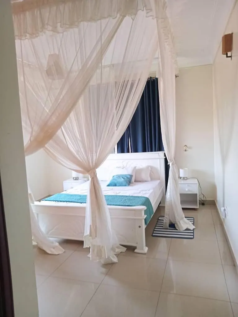 The Abode Apartments Lake View & Breakfast Suite Near Beach Entebbe