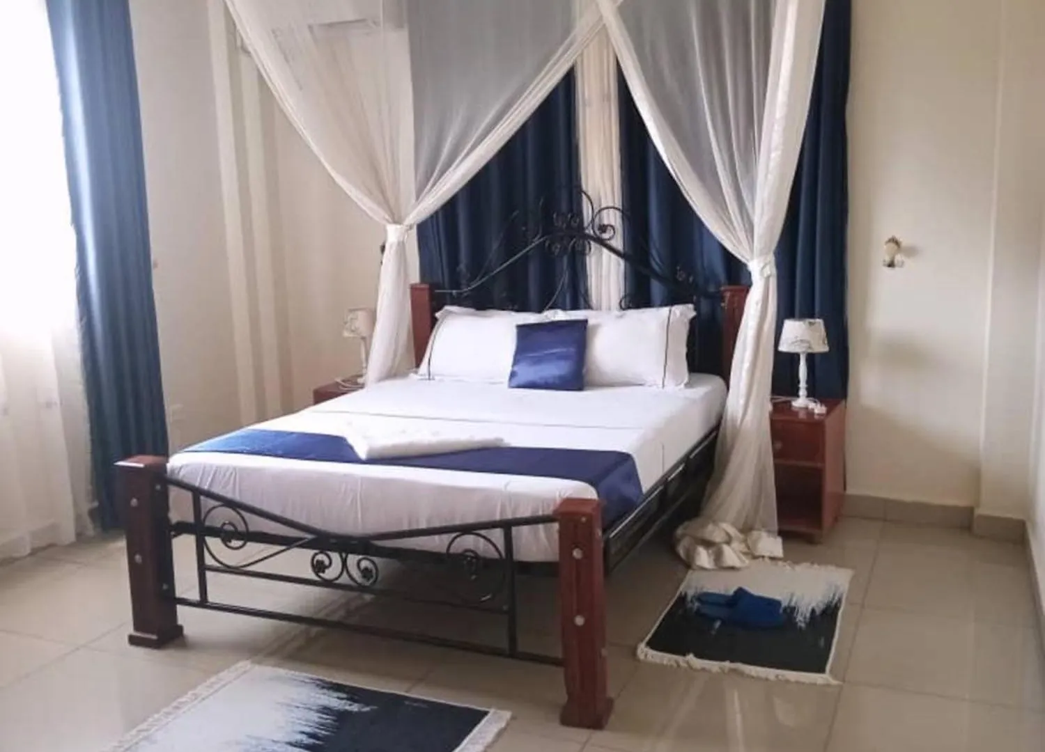 The Abode Apartments Lake View & Breakfast Suite Near Beach Entebbe