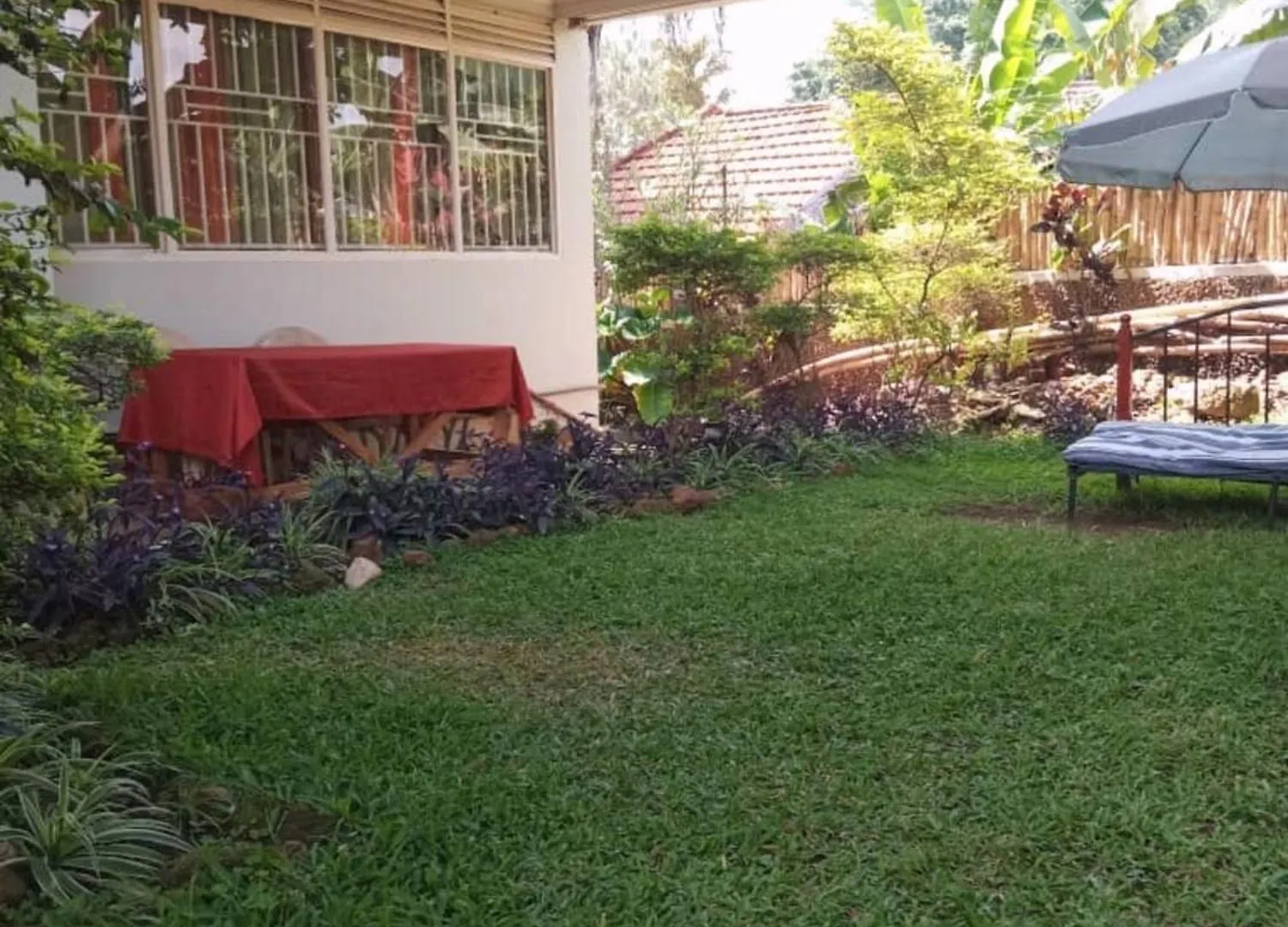 The Abode Apartments Lake View & Breakfast Suite Near Beach Entebbe